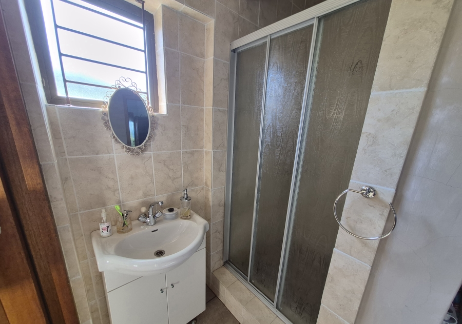 5 Bedroom Property for Sale in Dana Bay Western Cape